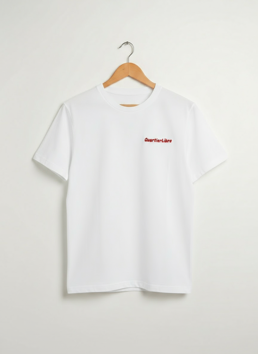 T-shirt blanc Apéro Chill vue de face, coupe classique
